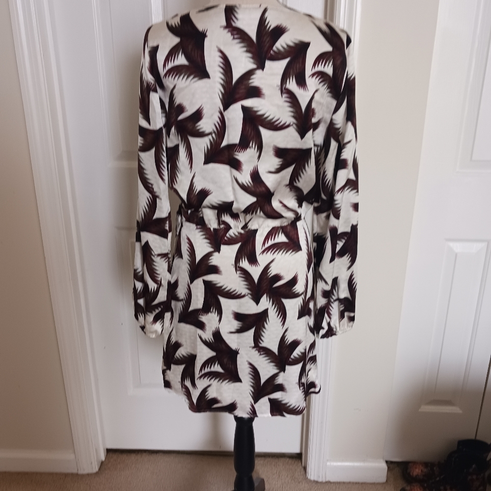 A.L.C. Freja Leaf Print Twist Front Silk Dreas - Picture 5 of 13